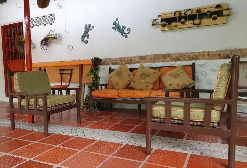 スタンダードトリプルルーム, Alojamiento Casa De Campo Los Cactus