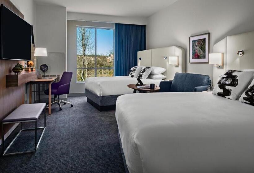 Номер Deluxe Адаптированный для Инвалидов, Crowne Plaza North Augusta, An Ihg