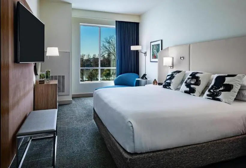 身障者適用スイートルーム, Crowne Plaza   North Augusta, An Ihg