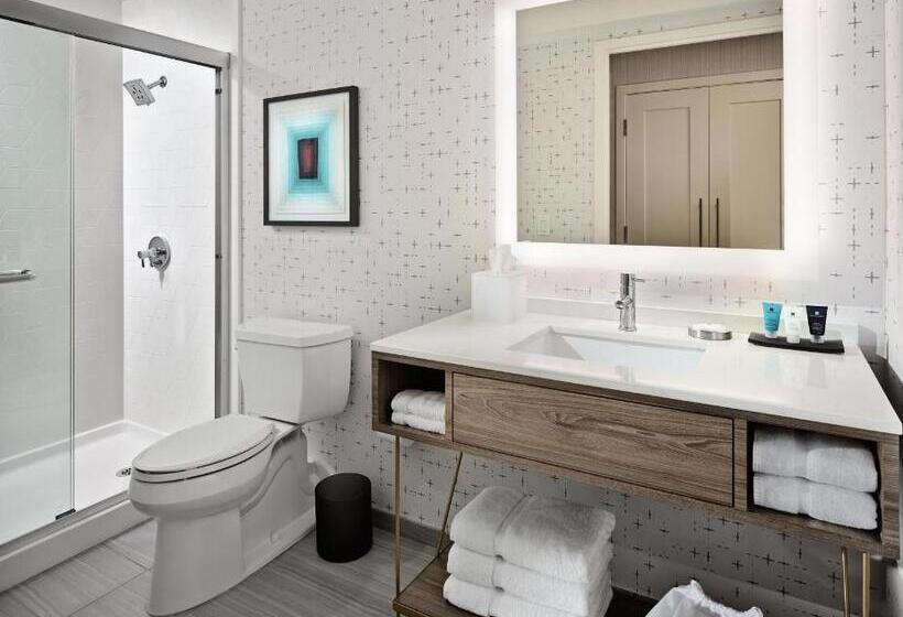 Premium room with river view, Crowne Plaza North Augusta, An Ihg