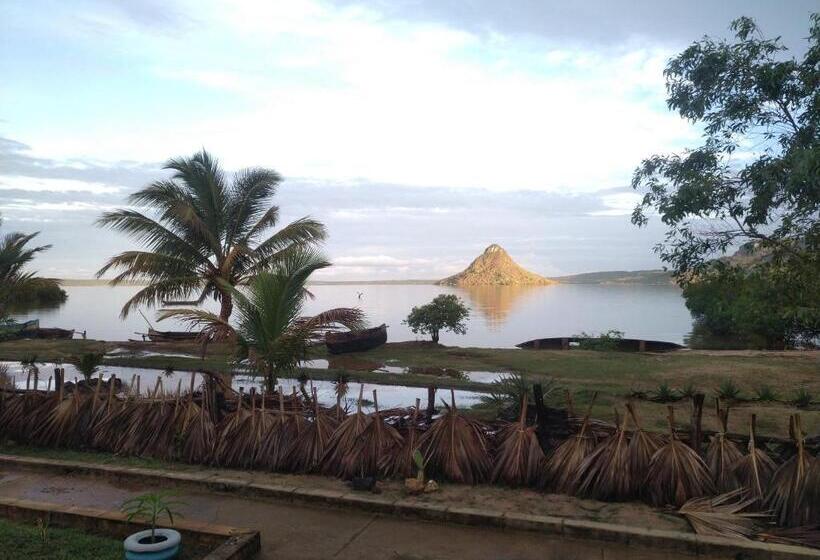 بانگلوی استاندارد با چشمانداز دریا, Sanjeela Plage Coco