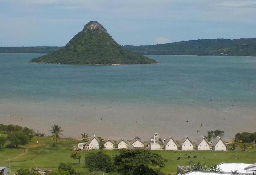 بانگلوی استاندارد با چشمانداز دریا, Sanjeela Plage Coco