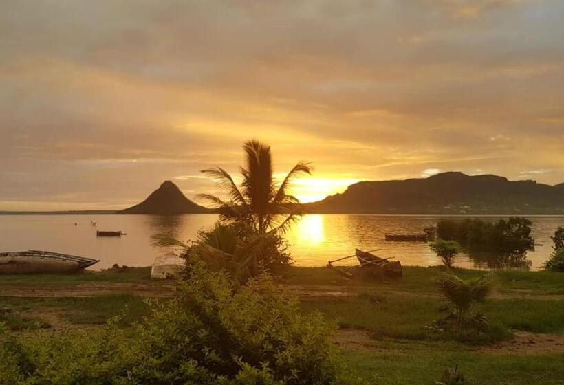 بانگلوی استاندارد با چشم‌انداز دریا, Sanjeela Plage Coco