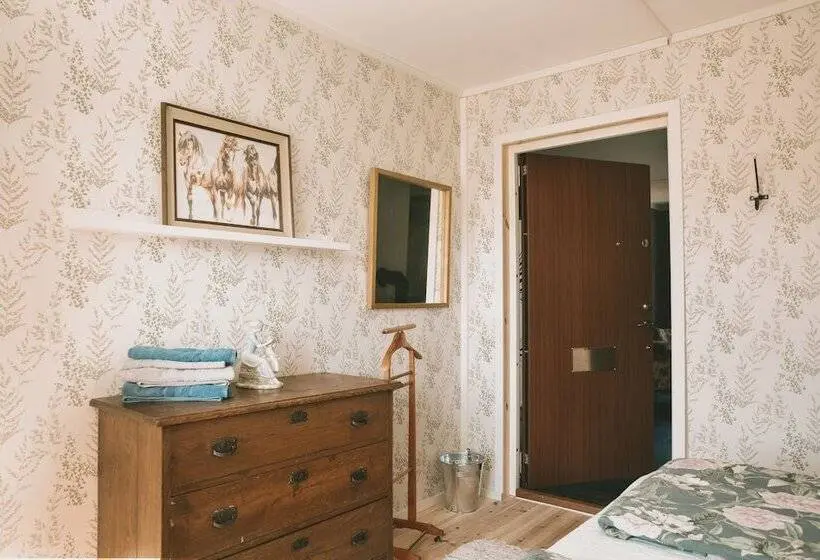 スタンダードルーム, Toric Farmlodge