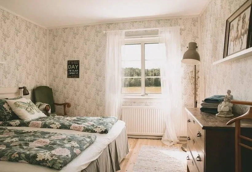 スタンダードルーム, Toric Farmlodge