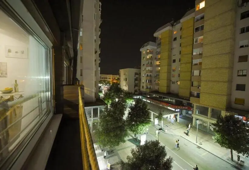 استودیوی استاندارد, Korzo Apartmani