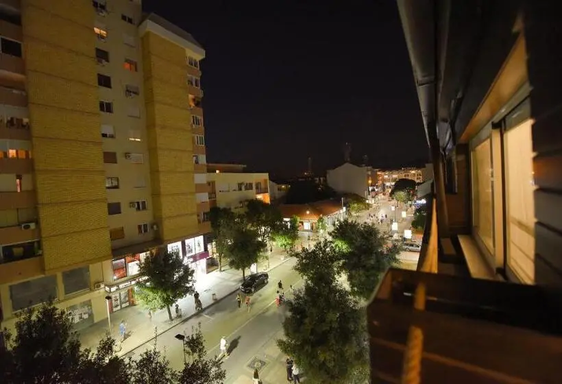 استودیوی استاندارد, Korzo Apartmani