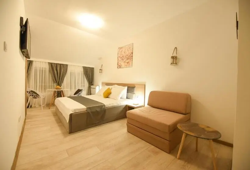 استودیوی لوکس, Korzo Apartmani