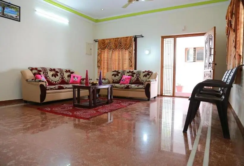 اتاق لوکس, Coimbatore Home Stay & Serviced Apartment