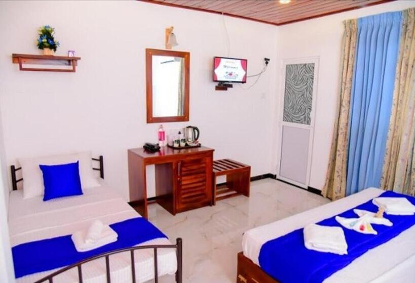 Quarto Triplo Deluxe, Slnco Villa