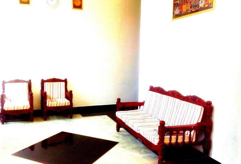 スタンダードトリプルルーム, Himagira