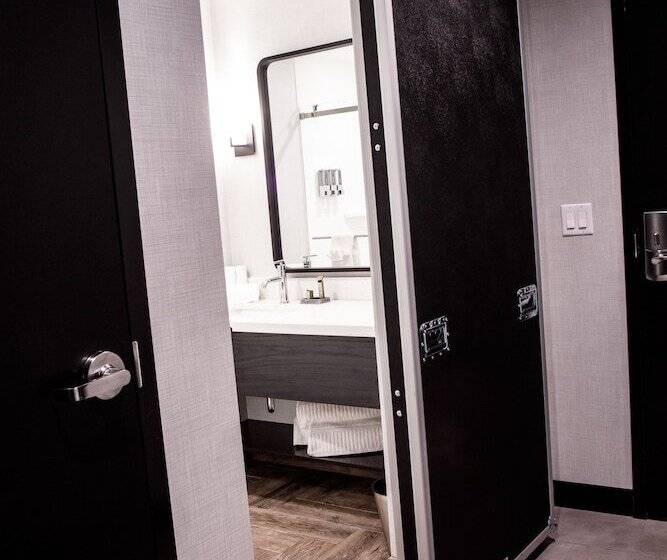 חדר דלוקס, Rock Lititz