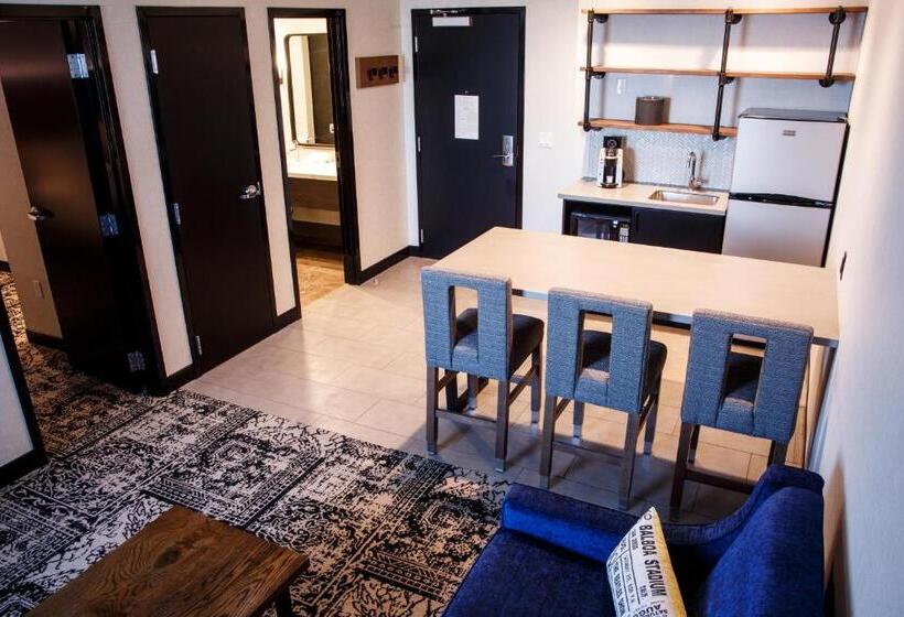 מיטת קינג בסוויטה, Rock Lititz