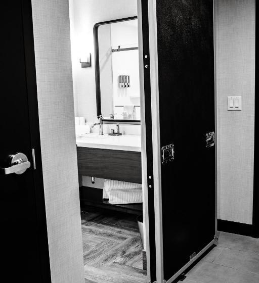 חדר דלוקס, Rock Lititz