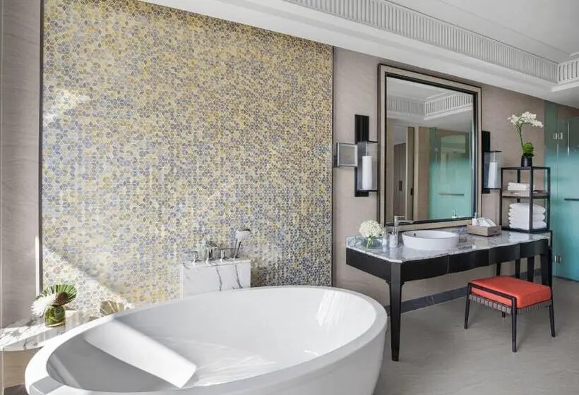 クラシックマウンテンビュールーム, Intercontinental Phuket Resort, An Ihg