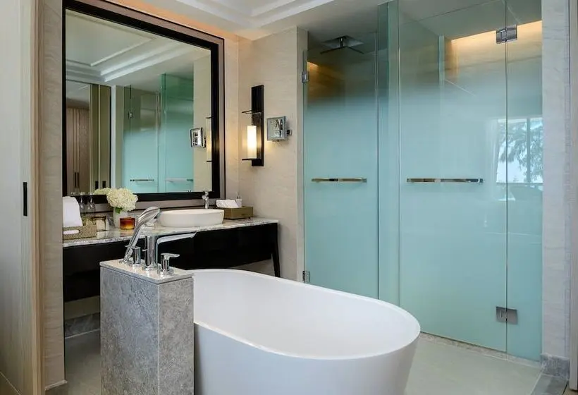 オーシャンビューのプレミアムルーム。, Intercontinental Phuket Resort, An Ihg