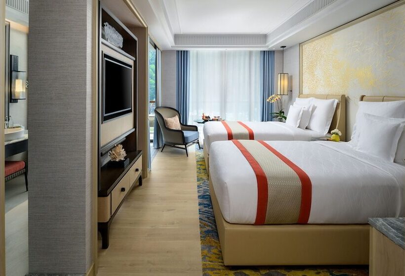 Номер Классический Вид на Бассейн, Intercontinental Phuket Resort, An Ihg