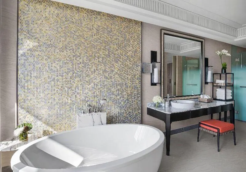 プールビューのクラシックルーム, Intercontinental Phuket Resort, An Ihg