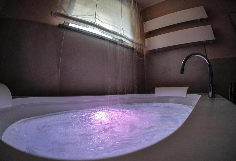 バスタブ付きスタンダードルーム, Conterosso3