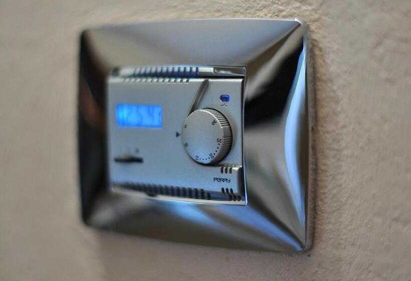 バスタブ付きスタンダードルーム, Conterosso3