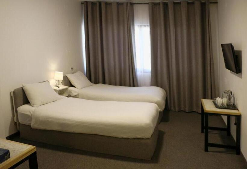 غرفة ديلوكس, Nomads