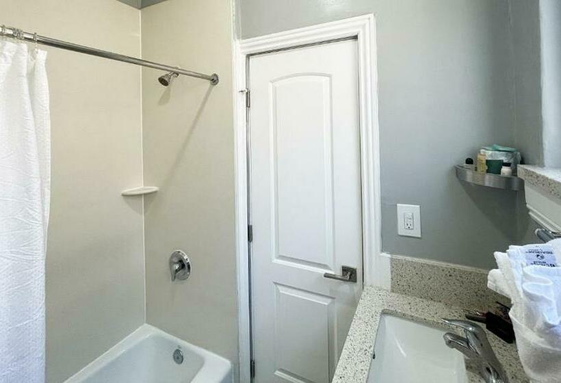 חדר דלוקס, Greenleaf Hotel Long Beach Convention Center