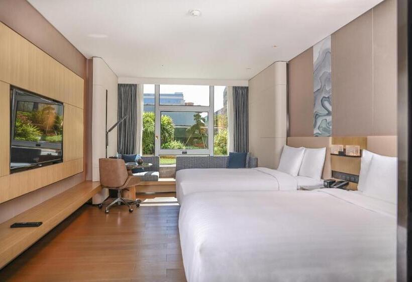 Номер Стандарт Вид на Сад, Courtyard By Marriott Shenzhen Northwest