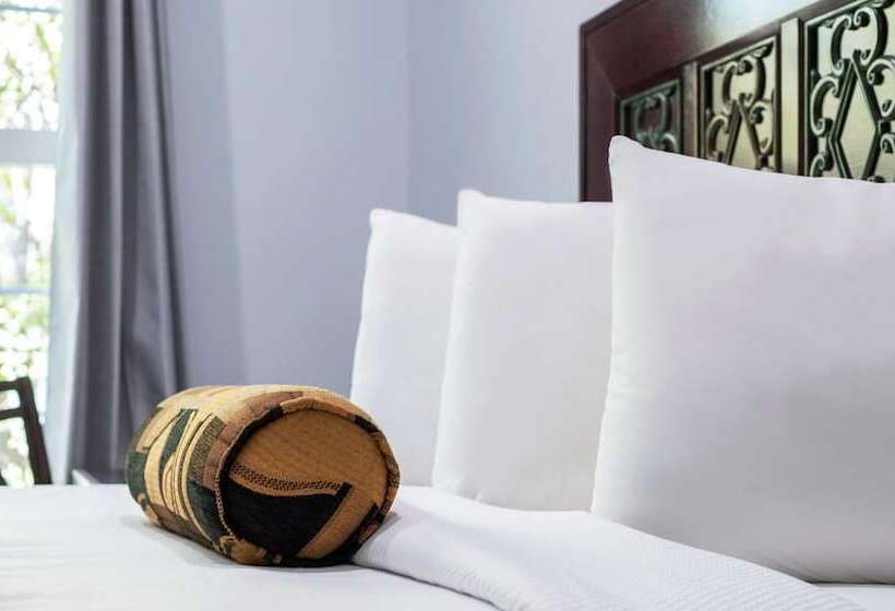 חדר דלוקס, Greenleaf Hotel Long Beach Convention Center