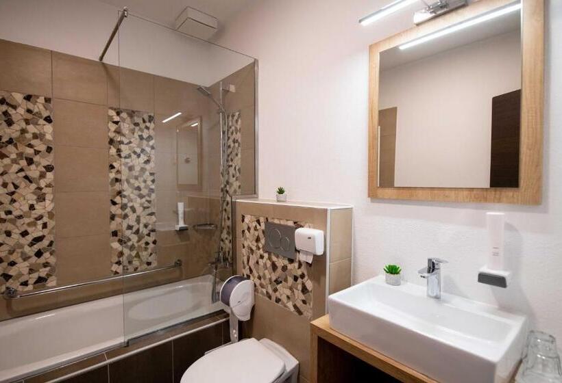 اتاق خانوادگی, Guesthouse Stari Mayr