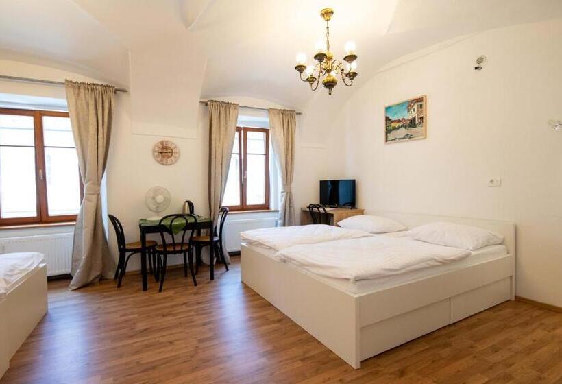 اتاق استاندارد چهار تخته, Guesthouse Stari Mayr