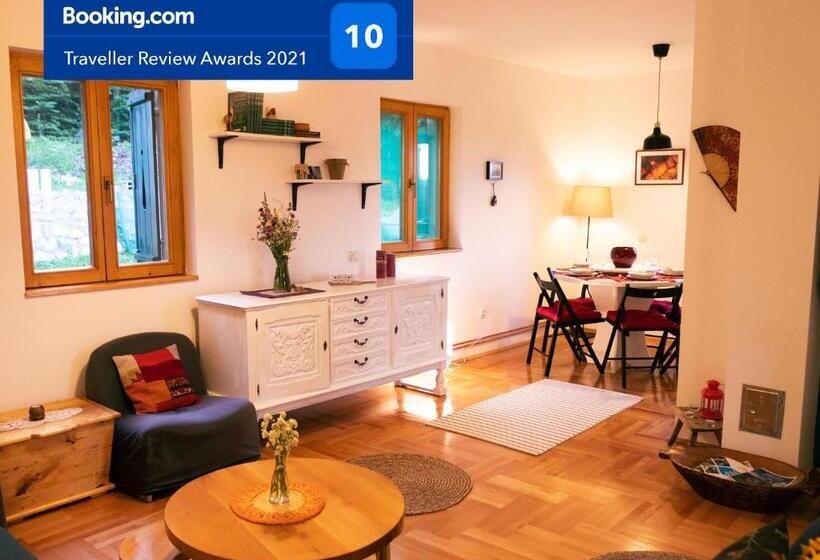 침실 3개 아파트, Taramazon