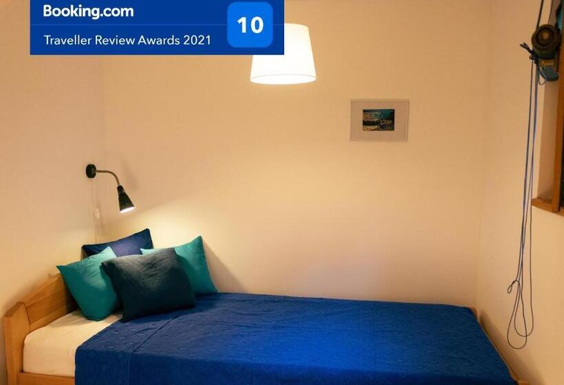 침실 3개 아파트, Taramazon