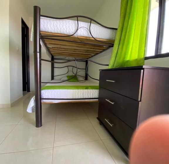 חדר משפחתי, Hv Sueño Real Tatacoa