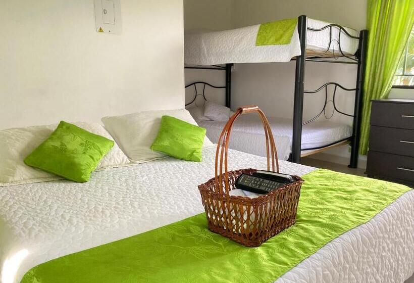 חדר משפחתי דלוקס, Hv Sueño Real Tatacoa