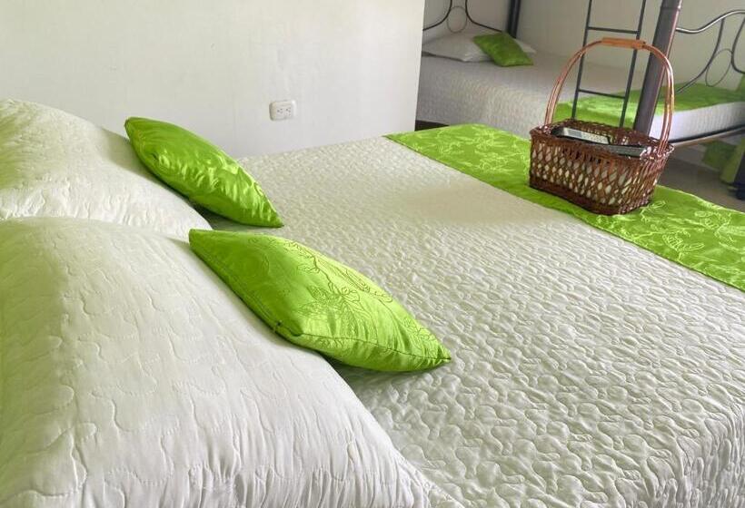 חדר לארבעה סטנדרטי עם מרפסת, Hv Sueño Real Tatacoa