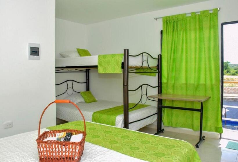 חדר לארבעה סטנדרטי עם מרפסת, Hv Sueño Real Tatacoa