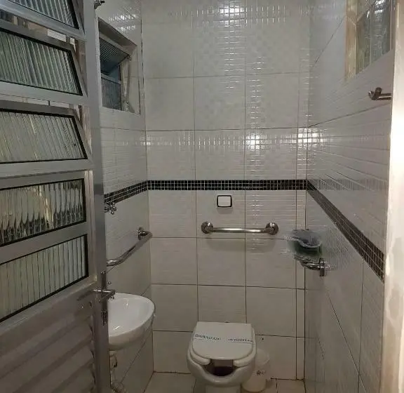 استودیوی استاندارد, Motel Mont Blanc Gru