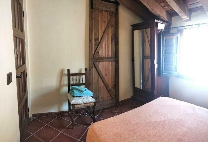 スタンダードルーム, B&b The Lost Village El Acebuchal