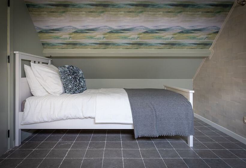 スタンダードルーム, B&b Woods And Wine