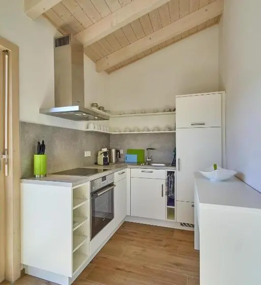 バルコニー付き１ベッドルームアパートメント, Alb Appartements