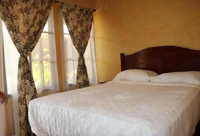 اتاق استاندارد یک نفره, Posada Gema De Copan