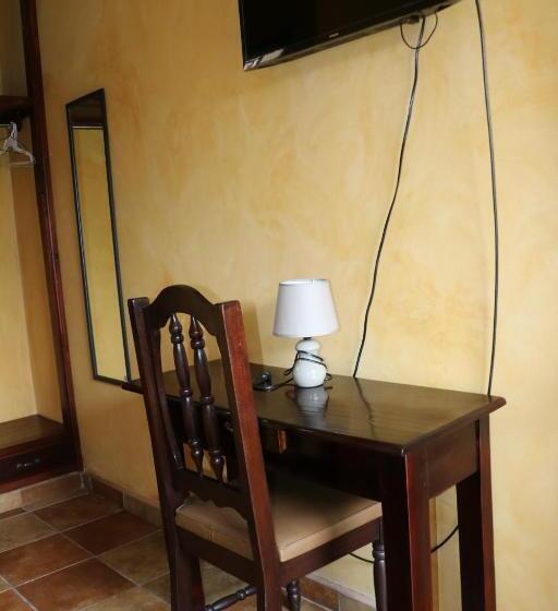 اتاق استاندارد یک نفره, Posada Gema De Copan