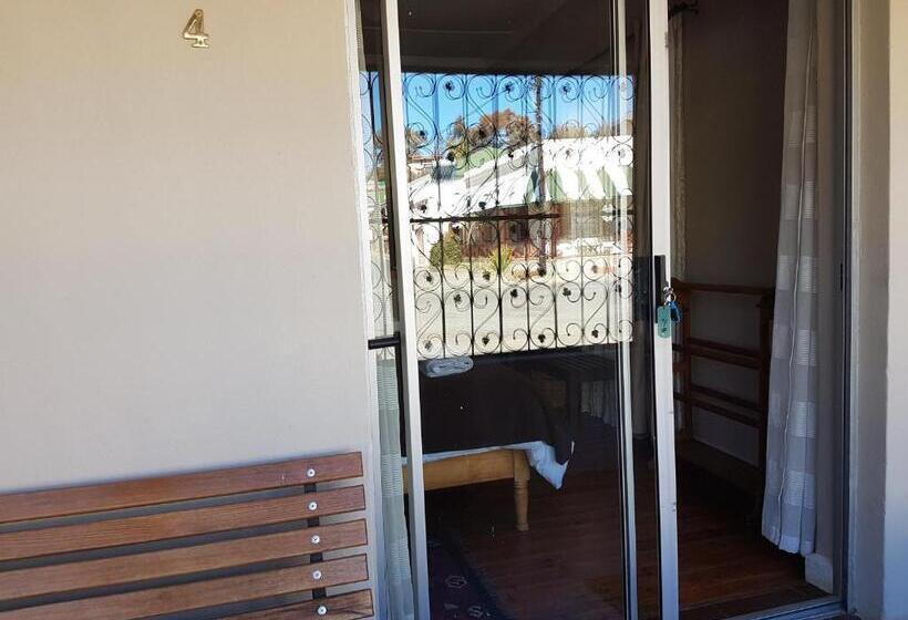 غرفة قياسية, Crane Cottage