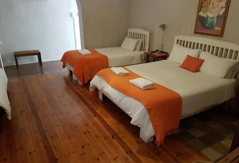 غرفة عائلية, Crane Cottage