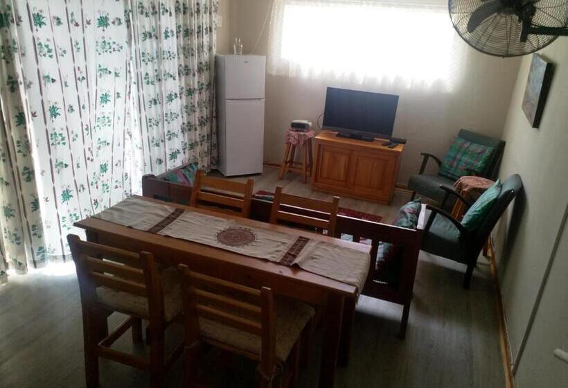 شقة غرفة واحدة, Crane Cottage