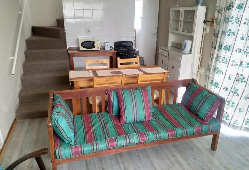 شقة غرفة واحدة, Crane Cottage