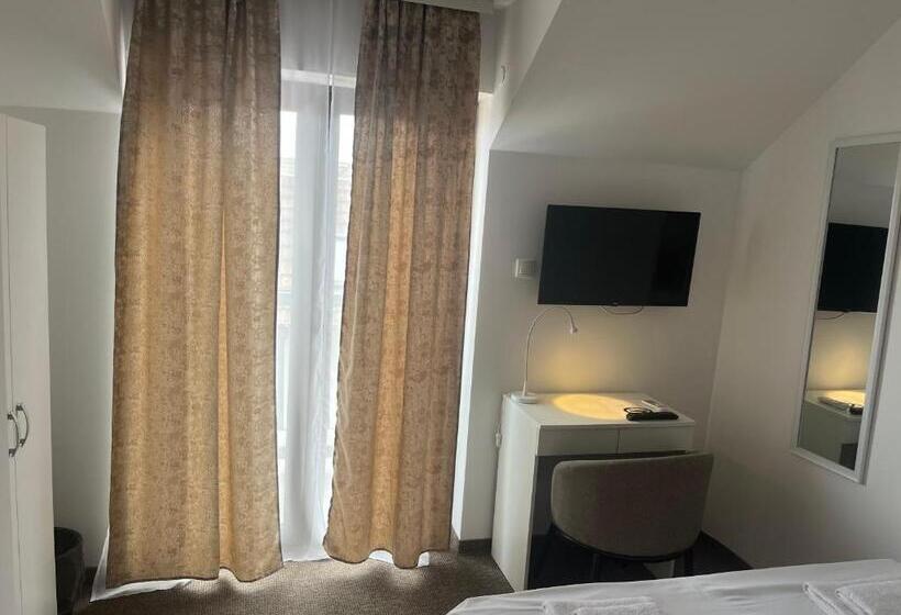 اتاق لوکس, Sobe Astonia