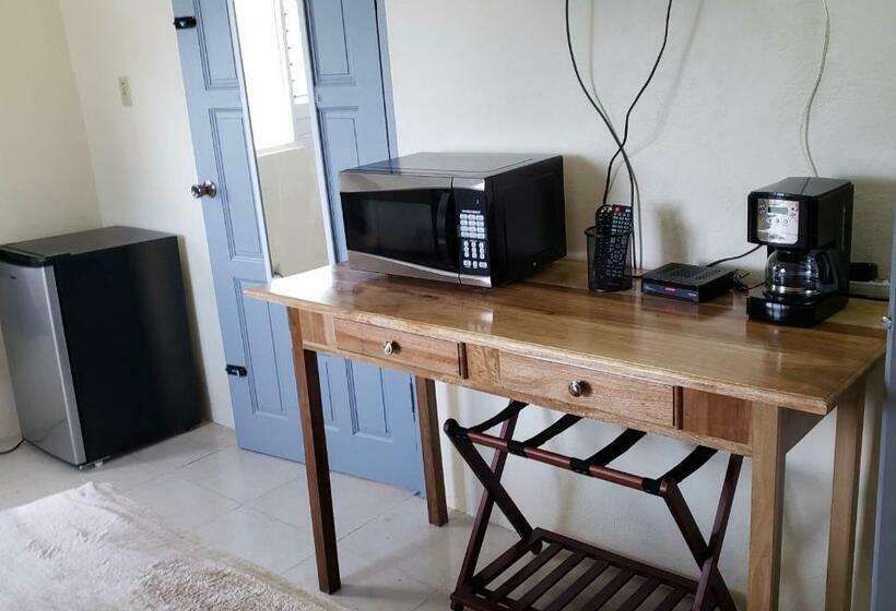 اتاق استاندارد با چشمانداز دریا, Viva Violas