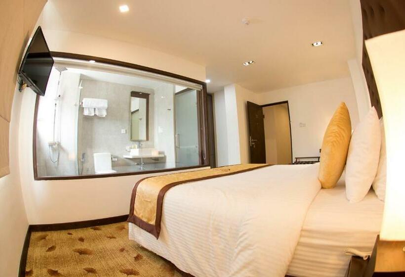 Номер Deluxe, City Hotel Colombo 02