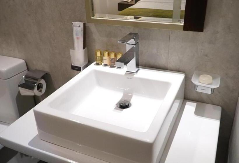 패밀리 룸, City Hotel Colombo 02